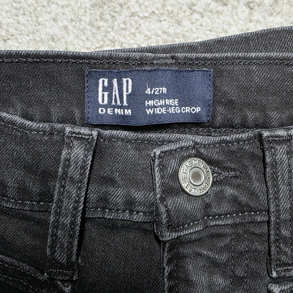 GAP Men's Black High-Rise Wide-Leg Crop Jeans